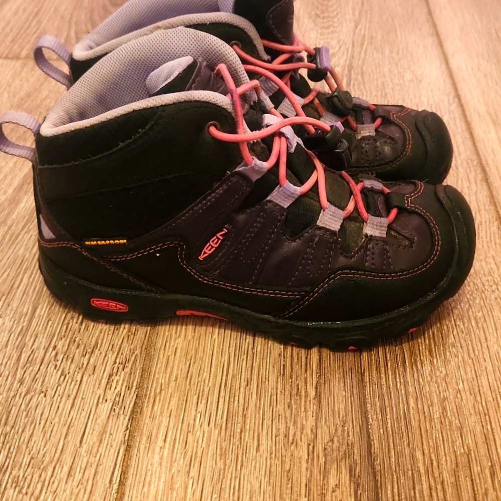Keen waterproof hiking shoes